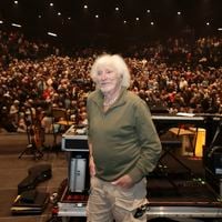 Hugues Aufray : Renaud, Michel Drucker, Magloire, Mireille Dumas... de nombreuses stars réunies pour son concert au Dôme de Paris