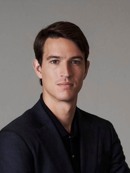Alexandre Arnault continue de gravir les échelons : le fils de Bernard Arnault décroche un nouveau poste stratégique très convoité