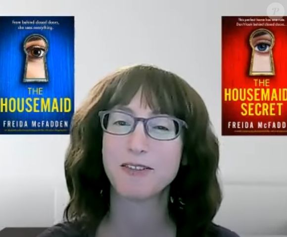 Freida McFadden mise à l'honneur via la chaîne YouTube - Novel Suspects - 2023 - (Capture d'écran).