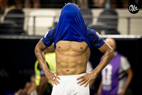 Kylian Mbappé et Rayan Cherki ont reconnu la supériorité de la Roja.

Désiré Doué  - Match de demi-finale "France - Espagne (2-0)" lors de la Coupe du Monde FIFA 2026 (FIFA World Cup 2026), le 14 juillet 2026. Elyxandro Cegarra / PsnewZ / Bestimage