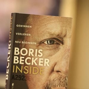 Boris Becker et sa femme Lilian de Carvalho Monteiro (enceinte) lors de la présentation du livre "Inside" de Boris Becker au cinéma Delphi LUX à Berlin le 11 septembre 2025.

© Imago / PsnewZ / Bestimage