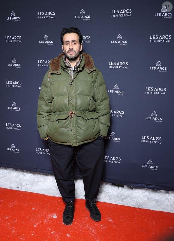 Jonathan Cohen lors de la soirée d'ouverture lors de la 15ème édition  de "Les Arcs Film Festival" dans la station Les Arcs à Bourg Saint-Maurice le 16 décembre 2023.

© Denis Guignebourg/BestImage