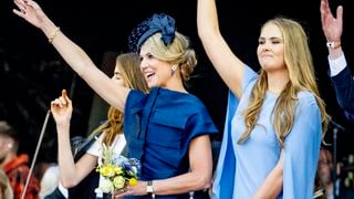 Elles seront un jour reines : en attendant, elles s’épaulent dans un groupe WhatsApp ultra secret