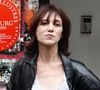 Les nuages vont-ils un jour se dissiper au dessus du 5 bis rue de Verneuil, à Paris ?
Ben Attal, Rachida Dati (ministre de la culture), Charlotte Gainsbourg lors de la cérémonie de dévoilement de la plaque "Maison des Illustres" de la Maison Gainsbourg à Paris, France. © Christophe Clovis/Bestimage