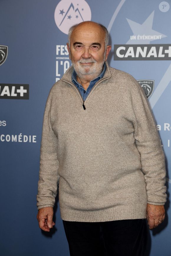 Gérard Jugnot sur le Tapis rouge lors du 29ème Festival International du Film de Comédie de l'Alpe d'Huez le 20 Janvier 2026. © Dominique Jacovides/Bestimage
