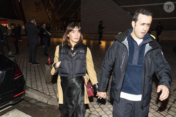 Exclusif - Jonathan Cohen et sa compagne Giulietta Canzani Mora Dj Piu Piu (enceinte) - Les célébrités au concert de Jay Z à la fondation Louis Vuitton à Paris, France, le 14 avril 2023. © Da Silva-Perusseau/Bestimage