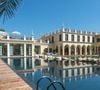 Le mythique Palais Vénitien, situé sur les hauteurs de Cannes, vient d'être vendu pour la somme vertigineuse de 105 millions d'euros.

Cogemad - Le palais vénitien vendu à Cannes
