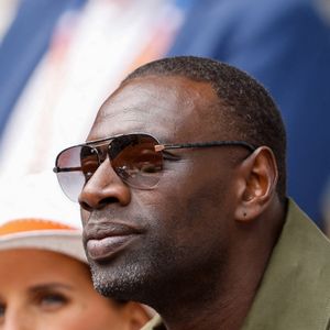 Omar Sy en tribunes lors des Internationaux de France de Tennis de Roland Garros 2025, à Paris, France, le 7 juin 2025. © Cyril Moreau/Bestimage