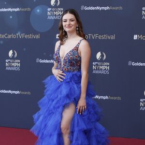 Elsa Bois a aussi compris qu'il fallait que ce soit puissant
Elsa Bois -  Photocall de la cérémonie de clôture du 62ème festival de télévision de Monte-Carlo le 20 juin 2023. © Denis Guignebourg / Bestimage