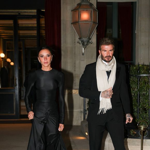 David Beckham et sa femme Victoria à la sortie de l'hôtel "La Réserve Paris" lors de la Fashion Week de Paris, le 4 mars 2025 ©Backgrid USA / Bestimage