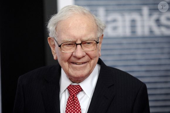 Le 14 décembre 2017 - Washington, Columbia, USA - Warren Buffett assiste à la première de 'The Post' au Newseum le 14 décembre 2017 à Washington, D.C., Columbia. Photo par Future-Image via ZUMA/ABACAPRESS.COM