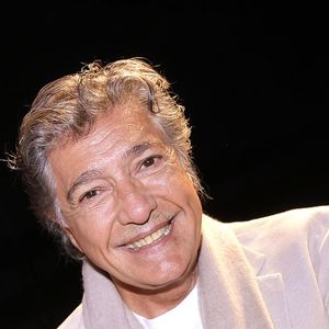 "Je suis retourné en Sicile après six ans d'absence. Le but était de faire découvrir à mes enfants, et surtout mes petits-enfants, l'île où je suis né", a rapporté le père de famille, aux anges. 

Frédéric François lors de la soirée hommage pour le cinquantième anniversaire de la mort de Mike Brant chez Warner Music France à Paris le 24 avril 2025. © Cyril Moreau- Cédric Perrin / Bestimage