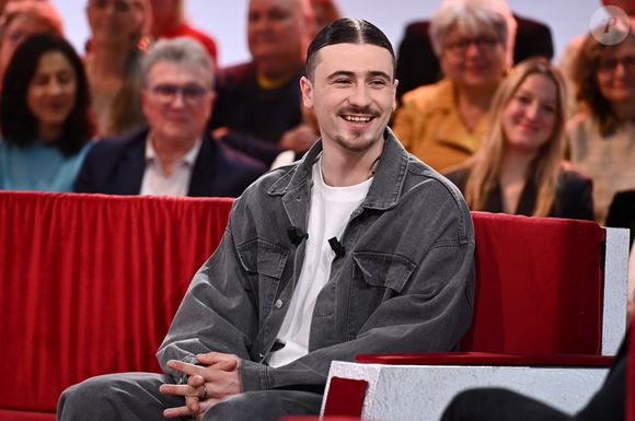 Exclusif - Pierre Garnier lors de l'enregistrement de l'émission "Vivement dimanche" au studio Rive Gauche, à Paris, France, le 11 décembre 2024, présentée par M. Drucker et Diffusée sur France 3 le 30 mars 2025. © Guillaume Gaffiot/Bestimage