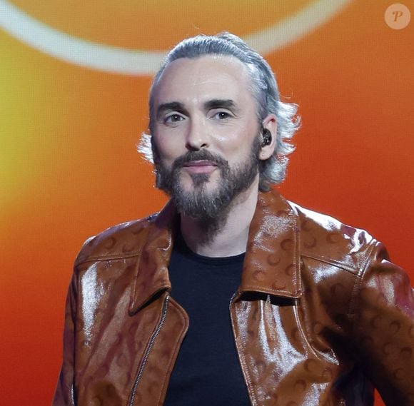 Christophe Willem lors de l'enregistrement de l'émission "Nos voix pour toutes" au profit de la Fondation des femmes à l'Adidas Arena. 

© Guirec-Moreau/Bestimage