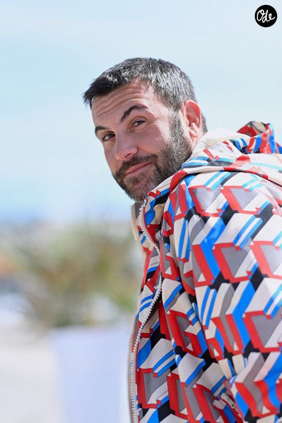 Après sa perte de poids, le comédien a dû apprendre à composer avec un nouvel équilibre au quotidien.

Laurent Ournac participe à la séance photo de « Camping Paradis » lors du 7e Festival international de Canneseries, le 6 avril 2024 à Cannes, en France. Photo de Franck Castel/ABACAPRESS.COM