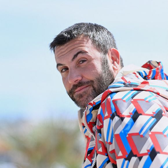 Après sa perte de poids, le comédien a dû apprendre à composer avec un nouvel équilibre au quotidien.

Laurent Ournac participe à la séance photo de « Camping Paradis » lors du 7e Festival international de Canneseries, le 6 avril 2024 à Cannes, en France. Photo de Franck Castel/ABACAPRESS.COM