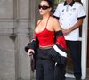 Selon "The Lyst", les recherches pour la tong haut de gamme ont même bondi de 162 %, faisant d'elle la pièce la plus traquée par les fashions du monde entier.

Kim Kardashian est photographiée à Rio de Janeiro, au Brésil.

© Backgrid USA / Bestimage