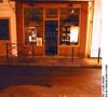 Ce site, fermé plus d’un mois, alimentait plusieurs boutiques parisiennes, des restaurants et des enseignes de distribution, affectant lourdement l’activité. 

La boutique Poilâne, rue du Cherche-Midi à Paris.
Serre. Agence / Bestimage