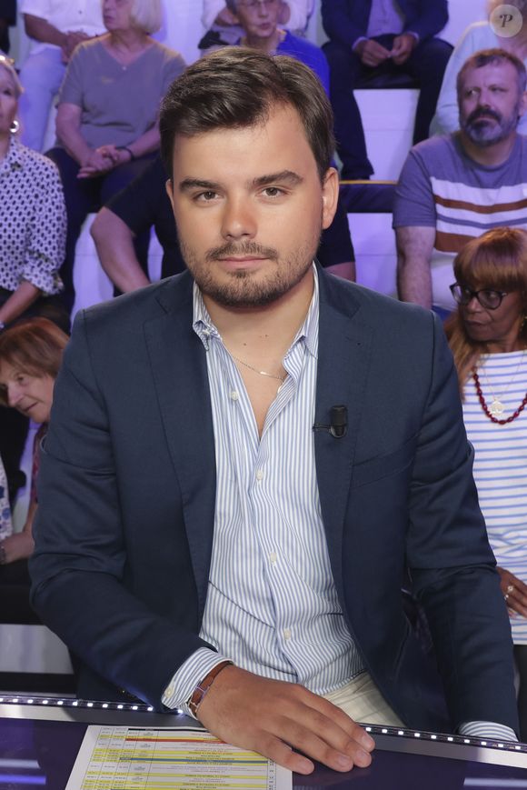 Exclusif - Gauthier Le Bret sur le plateau de l’enregistrement de l’émission « Face à Hanouna » présentée parC.Hanouna et diffusée sur C8 le 07 septembre 2024, à Paris, France, le 05 septembre 2024. © Jack Tribeca / Bestimage