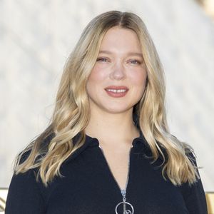 Mère de deux fils, nés en 2017 et 2024, elle évoque un amour intense et profondément assumé.

Léa Seydoux au photocall du Défilé de mode Vuitton Collection Printemps-Été 2026 dans le cadre de la Fashion Week de Paris (PFW) dans la Cour Carrée du Louvre, à Paris, France, le 30 septembre 2025. © Olivier Borde/Bestimage