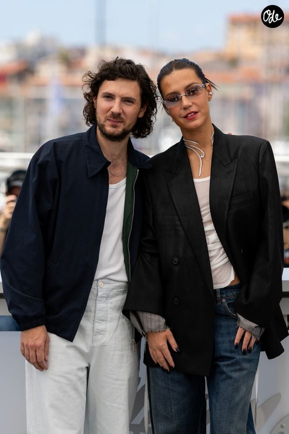 Vincent Lacoste et Adèle Exarchopoulos au photocall du film "Mariage Au Goût D'Orange" lors du 79ème Festival International du Film de Cannes, le 20 mai 2026. 

© Jacovides-Moreau/Bestimage