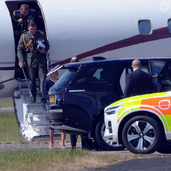 Le prince William et son épouse Kate Middleton à l'aéroport de Glasgow en Écosse, le 22 mai 2025.  Backgrid UK/ Bestimage