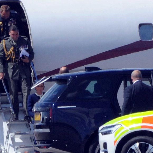 Le prince William et son épouse Kate Middleton à l'aéroport de Glasgow en Écosse, le 22 mai 2025.  Backgrid UK/ Bestimage