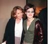 Invitée dans l'émission "Fraiches", Jennifer Ayache s'est confiée sur un moment très personnel de sa vie : celui où elle a annoncé à sa mère, Chantal Lauby, qu'elle était amoureuse d'une femme. 

Archives : Chantal Lauby et Jennifer Ayache à l'avant-première du film "Le Derrière" à Paris @BERTRAND RINDOFF PETROFF / BESTIMAGE
