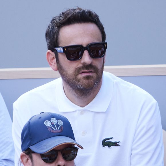 Camille Combal - Célébrités dans les tribunes de la finale homme des Internationaux de France de tennis de Roland Garros 2024 à Paris le 9 juin 2024. © Jacovides-Moreau/Bestimage
