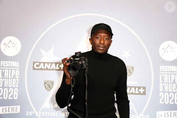 Ahmed Sylla - Tapis rouge de la cérémonie d'ouverture du 29ème Festival International du Film de Comédie de l'Alpe d'Huez le 19 Janvier 2026. © Dominique Jacovides/Bestimage