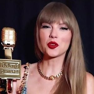 Los Angeles, CA - Taylor Swift entre dans l'histoire des Billboard Awards avec 10 récompenses en 2024 - et 49 récompenses au total.
©Backgrid UK/ Bestimage
