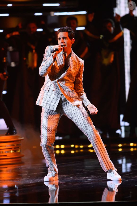 En attendant, il continue sa carrière musicale et ses tournées.

Mika - Les célébrités sur la scène de la 70ème cérémonie David di Donatello Awards à Rome, le 7 mai 2025.
SGP / BESTIMAGE
