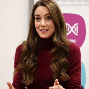 La maman de George, Charlotte et Louis a annoncé en septembre dernier la fin de son traitement de chimiothérapie. 

Catherine (Kate) Middleton, princesse de Galles à l'hôpital Royal Marsden, où elle a reçu son traitement contre le cancer, à Londres, Royaume-Uni, le 14 janvier 2025. © Chris Jackson/WPA-Pool/Bestimage