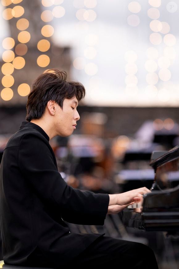 Exclusif - Saehyun Kim - 13ème édition du Concert de Paris aux pieds de la Tour Eiffel à l’occasion de la fête nationale du 14 juillet proposé par Radio France, France Télévisions, la Ville de Paris, et Électron Libre Productions.

© Perusseau / Clovis / Bestimage