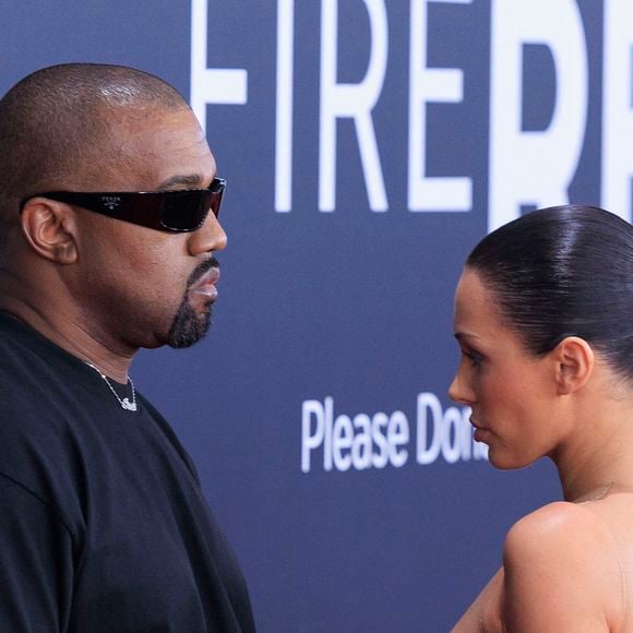 2 février 2025, Los Angeles, Californie, USA : Kanye West et sa femme Bianca Censori lors de la 67ème cérémonie des Grammy Awards qui s'est tenue à la Crypto.com Arena à Los Angeles, Californie, le dimanche 2 février 2025. (©Zuma Press / Bestimage)