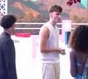 Ce jeudi 31 juillet 2025, la demi-finale de "Secret Story" présentée par Christophe Beaugrand a été diffusée sur TFX.
Noah, Ethan et Anita lors de la demi-finale de "Secret Story" ce jeudi 31 juillet 2025 (Capture d'écran TFX)