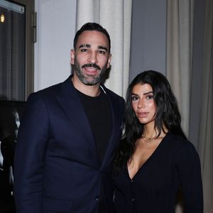 Sur place, ils ont croisé de nombreuses célébrités

Adil Rami et sa compagne Louana Franco - Vernissage de l'exposition photos et du livre "La Boxe fait son cinéma" à l’hôtel Brach à Paris le 23 Septembre 2025. © Denis Guignebourg/Bestimage