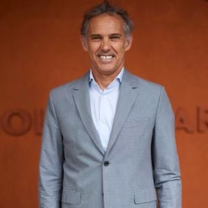 Paul Belmondo dans les tribunes des Internationaux de France de tennis de Roland Garros 2024 à Paris © Jacovides-Moreau/Bestimage
