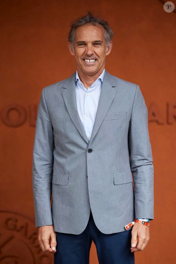 Paul Belmondo dans les tribunes des Internationaux de France de tennis de Roland Garros 2024 à Paris © Jacovides-Moreau/Bestimage