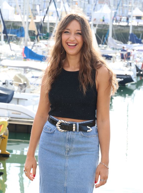 Zoi Severin au photocall de la série "Ici Tout Commence" lors de la 25ème édition du Festival de la fiction de la Rochelle, France, le 16 septembre 2023. © Denis Guignebourg/BestImage