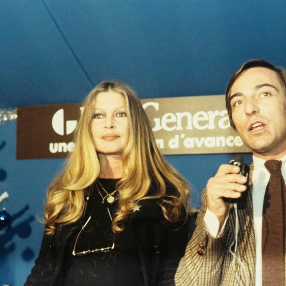 Allain Bougrain-Dubourg et Brigitte Bardot sont restés bons amis et ils ont passé de merveilleux moments ensemble.


En France, à Genevilliers, lors d'une campagne d'adoption au refuge de la SPA Grammont, Brigitte BARDOT et Allain BOUGRAIN-DUBOURG. Le 17 décembre 1983. © Jean-Claude Colin via Bestimage