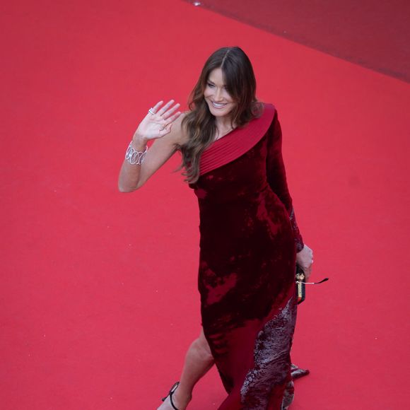 Carla Bruni Sarkozy - Montée des marches du film « The Phoenician Scheme » lors du 78ème Festival International du Film de Cannes, au Palais des Festivals à Cannes. Le 18 mai 2025
© Jacovides-Moreau / Bestimage