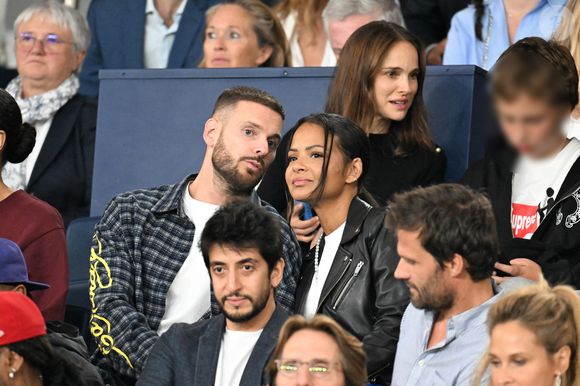 Christina Milian et M. Pokora lors du match de qualification pour la Coupe du Monde 2026 entre la France et l'Islande au Parc des Princes à Paris, le 9 septembre 2025. 

Photo : Lionel Urman / Bestimage
