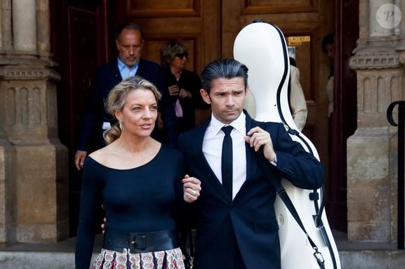 Elle est responsable du mécénat, des partenariats et de l’événementiel au Théâtre des Champs-Élysées.

Gautier Capuçon - Sorties des obsèques de Philippe Labro en l'église de Saint-Germain-des-Prés à Paris le 13 juin 2025. © Dominique Jacovides - Christophe Clovis / Bestimage