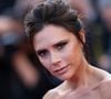 Victoria Beckham a célébré ses 51 ans. On a bien du mal à y croire, tant le temps semble ne pas avoir d'emprise sur elle.
Victoria Beckham assiste à la première de 'Cafe Society' et au gala de la soirée d'ouverture lors de l'édition du Festival de Cannes au Palais des Festivals France. Photo by Shootpix/ABACAPRESS.COM Festival de Cannes Festival du Film de Cannes Cérémonie d'ouverture Montee des marches Tapis rouge Red carpet