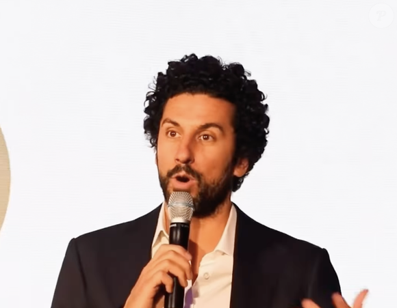 Jonathan Anguelov en pleine conférence (Capture photo Instagram)