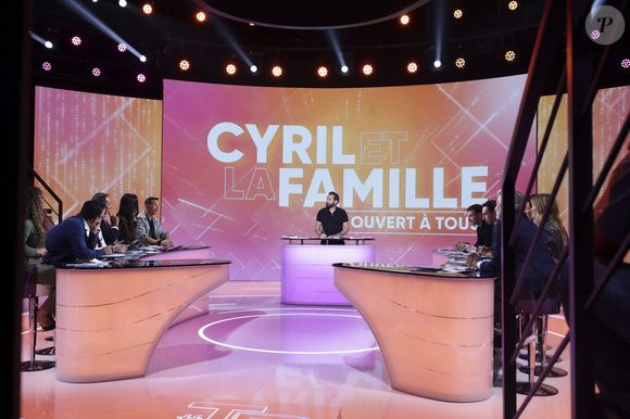 Exclusif - Cyril Hanouna, lors de l'émission Tout Beau Tout N9uf (TBT9) présenté par C.Hanouna et diffusé en direct sur W9 le 24 octobre 2025.

© Jack Tribeca / Bestimage