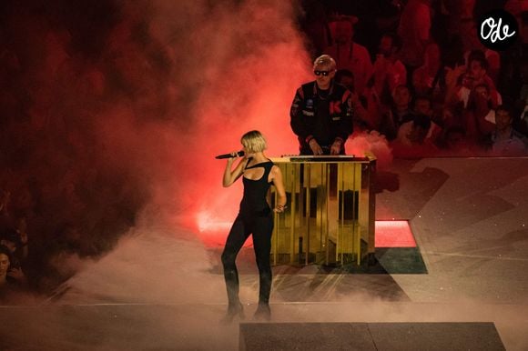 Le cinéaste Nicolas Winding Refn et la chanteuse Angèle lui ont rendu hommage après l’annonce de sa mort.

Kavinsky et Angele lors de la cérémonie de clôture des Jeux Olympiques de Paris 2024 au stade de France à Saint-Denis, le 11 août 2024. 

© Baptiste Autissier / Panoramic / Bestimage