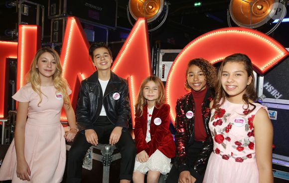 Exclusif - Kids United (Gloria, Nathan, Valentina, Dylan et ILyana) - Backstage - Enregistrement de l'émission "Tout le monde chante contre le cancer" au Palais des Sports à Paris, qui sera diffusée le 3 janvier 2019 sur W9. Le 11 décembre 2018
Ce spectacle unique enregistré au Dôme de Paris lancera l'opération annuelle " 100 noëls dans 100 hôpitaux ". Le but de cette opération : offrir le plus beau des Noëls aux enfants malades et leur famille dans 100 hôpitaux et Maisons de Parents en France.
© M.Ausset Lacroix-D.Guignebourg / Bestimage