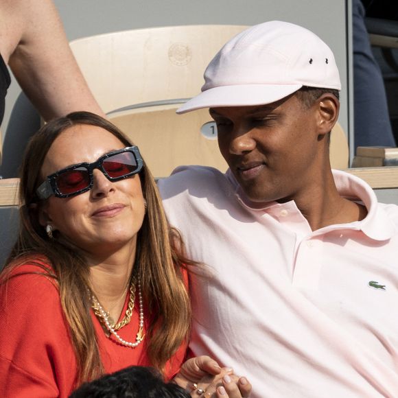 Stromae et sa femme Coralie Barbier en tribunes lors de la finale messieurs des Internationaux de France de Tennis de Roland Garros 2025 (jour 15), à Paris, France, le 8 juin 2025. © Cyril Moreau/Bestimage